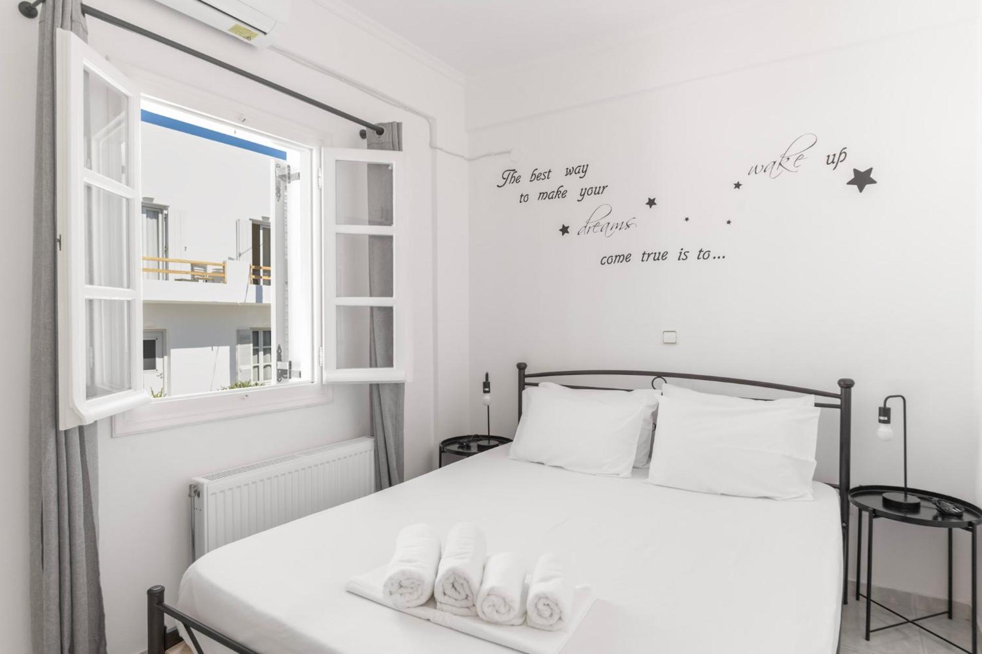 Blue House Apartment Naousa  Bagian luar foto